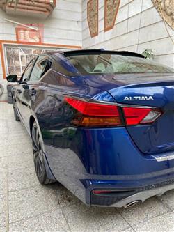 نيسان ألتيما